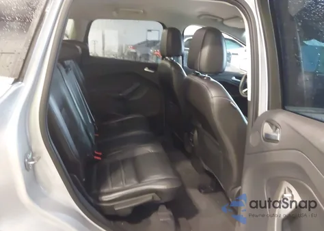 2017 Ford Escape Titanium z USA, uszkodzony, nr VIN 1FMCU9JD3HUD37432